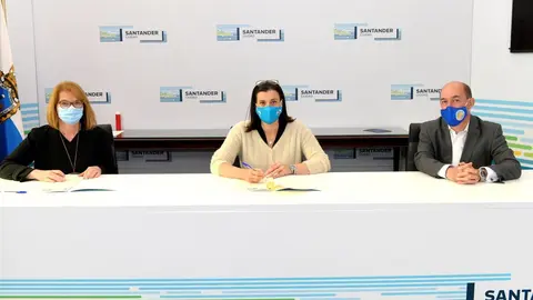 Firma de convenio entre Ayuntamiento y Amica