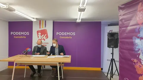 Los coordinadores auton&oacute;micos de Izquierda Unida, Israel Ruiz Salm&oacute;n, y de  Podemos, Luis del Pi&ntilde;al