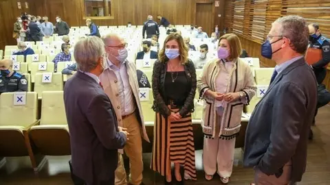 La consejera de Presidencia, Paula Fern&aacute;ndez, en la inauguraci&oacute;n del curso de formaci&oacute;n de polic&iacute;as locales