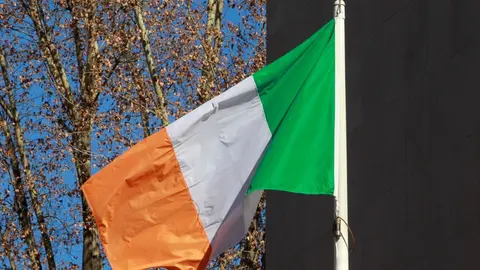 Archivo - Bandera de Irlanda.