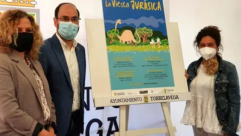 Los concejales Jos&eacute; Luis Urraca, Esther V&eacute;lez y Patricia Portilla presentan las actividades del D&iacute;a Mundial del Medio Ambiente.