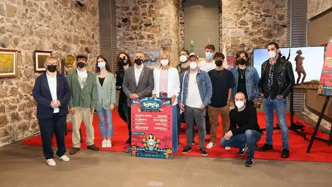 Presentaci&oacute;n del festival S&oacute;nica, con asistencia del vicepresidente y consejero, Pablo Zuloaga; la alcaldesa de Castro Urdiales, Susana Herr&aacute;n; y el organizador, Ernesto Casta&ntilde;eda, entre otros
