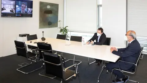 El consejero de Industria, Turismo, Innovaci&oacute;n, Transporte y Comercio, Javier L&oacute;pez Marcano, se re&uacute;ne con representantes de Faconauto.