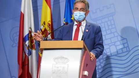 Archivo - El presidente de Cantabria, Miguel &Aacute;ngel Revilla