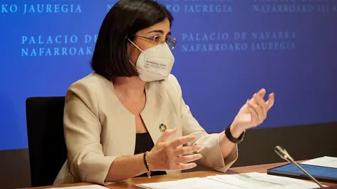 La ministra de Sanidad, Carolina Darias, en una rueda de prensa en el Palacio de Navarra de Pamplona tras presidir el Consejo Interterritorial de Sanidad