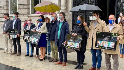Minuto de silencio por la mujer asesinada