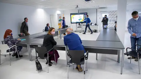 La Consejera De Econom&iacute;a Y Hacienda, Mar&iacute;a S&aacute;nchez, Y El Consejero De Sanidad, Miguel Rodr&iacute;guez, Visitan A Los Responsables Del Proyecto Ti-Chron