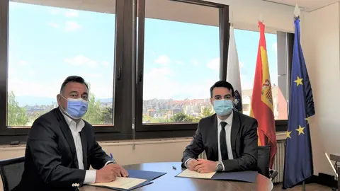 Firma del convenio entre el ICASST y la Fundaci&oacute;n Laboral de la Construcci&oacute;n