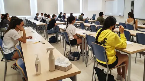 Archivo - Prueba de la EBAU de 2020.