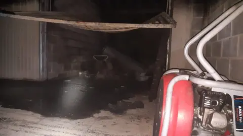 Incendio en un garaje de Unquera