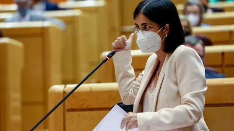 La ministra de Sanidad, Carolina Darias, interviene en una sesi&oacute;n de control al Gobierno, a 8 de junio de 2021, en el Senado, Madrid, (Espa&ntilde;a). La sesi&oacute;n, marcada por la ausencia del presidente del Gobierno debido a su viaje oficial a Argentina, gira en t