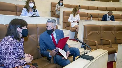 10:00 horas. Parlamento de Cantabria 
El vicepresidente y consejero de Universidades, Igualdad, Cultura y Deporte, Pablo Zuloaga, comparece en comisi&oacute;n para informar sobre la ejecuci&oacute;n de proyectos en materia de cooperaci&oacute;n.
NR
9 JUN 21