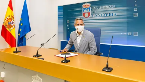 El vicepresidente y consejero de Universidades, Igualdad, Cultura y Deporte, Pablo Zuloaga, informa de los acuerdos del Consejo de Gobierno