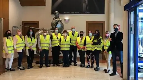 Los integrantes de la VII lanzadera de empleo de Pi&eacute;lagos visitan los Talleres Or&aacute;n.