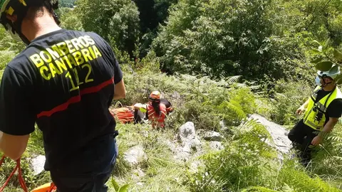 Rescate a un escalador en Socueva