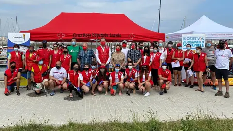 Voluntarios de la iniciativa '1m2 contra la basuraleza en Laredo