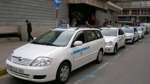 Archivo - Taxis De Santander 
