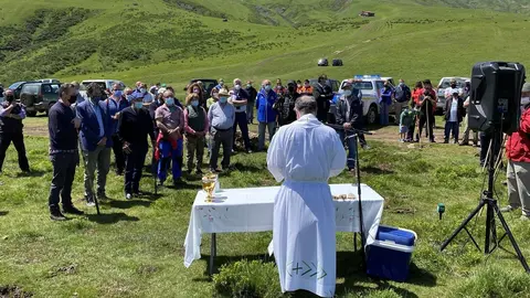 Acto de subida del ganado a los puertos de Sejos
