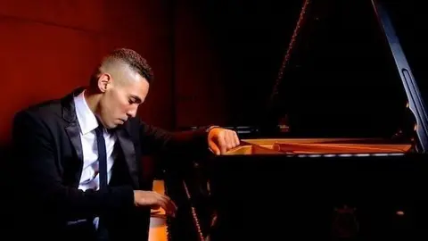 El pinista Theo Hill