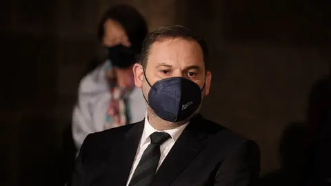 El ministro de Transportes, Movilidad y Agenda Urbana, Jos&eacute; Luis &Aacute;balos, durante el acto de  inauguraci&oacute;n de la escalinata catedralicia del Obradoiro y la rejer&iacute;a despu&eacute;s de la obra de restauraci&oacute;n, a 17 de junio de 2021, en Santiago de Compostela, A Coru