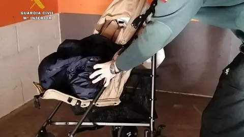 Sillita infantil usada en los hurtos en supermercados