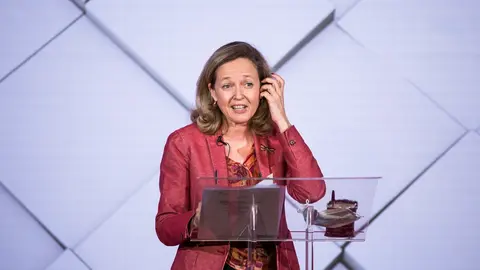 La vicepresidenta segunda del Gobierno, Nadia Calvi&ntilde;o