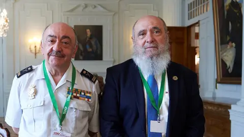 El comisario general Polic&iacute;a Cient&iacute;fica, Pedro Luis M&eacute;lida (izda), y el catedr&aacute;tico de Antropolog&iacute;a Miguel Cecilio Botella