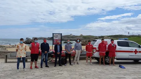 Presentaci&oacute;n del servicio de socorrismo en las playas de Santa Cruz de Bezana para este verano