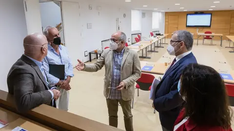 El consejero de Sanidad, Miguel Rodr&iacute;guez, preside la reuni&oacute;n del Patronato de la Fundaci&oacute;n Instituto de Investigaci&oacute;n Sanitaria Valdecilla (IDIVAL)