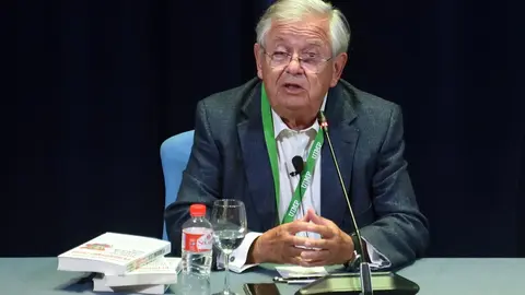 El periodista Fernando J&aacute;uregui en la UIMP