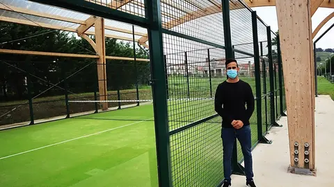 Pista de p&aacute;del.