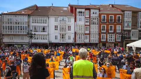 Concentraci&oacute;n en Reinosa contra los proyectos e&oacute;licos