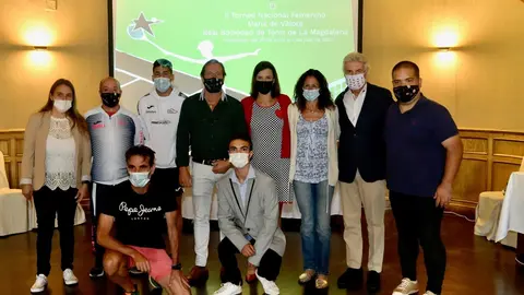 Presentaci&oacute;n de la VIII Milla y el II Torneo de Tenis Mar&iacute;a de Villota
