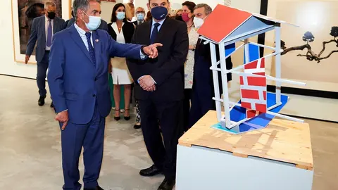 El presidente de Cantabria, Miguel &Aacute;ngel Revilla, y el ministro de Transportes, Movilidad y Agenda Urbana, Jos&eacute; Luis &Aacute;balos, visitan  la sede de la Fundaci&oacute;n ENAIRE en las Naves de Gamazo tras su inauguraci&oacute;n