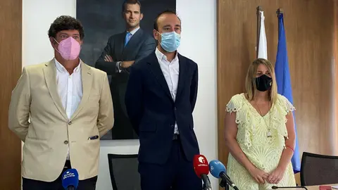 El alcalde de Torrelavega y los concejales de Fondos Europeos y Turismo, Javier L&oacute;pez Estrada, Bernardo Bustillo y Cristina Garc&iacute;a Vi&ntilde;as, respectivamente