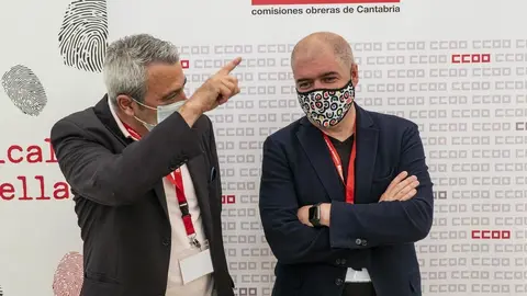 Los secretarios generales de CCOO, Unai Sordo, y de Cantabria, Carlos S&aacute;nchez