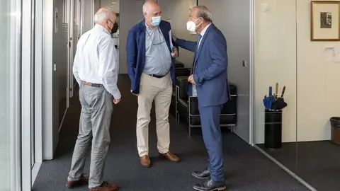 El Consejero De Industria, Turismo, Innovaci&oacute;n, Transporte Y Comercio, Javier L&oacute;pez Marcano, Recibe Al Alcalde De Riotuerto, Alfredo Madrazo