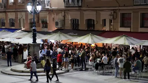 Ambiente en la Plaza de Ca&ntilde;ad&iacute;o de Santander este fin de semana