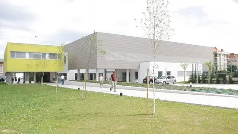 Archivo - Centro de salud del Alisal (imagen de archivo)