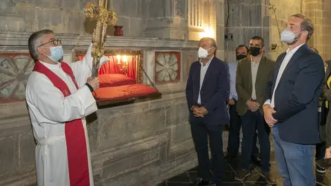 El secretario de Estado de Turismo, Fernando Vald&eacute;s, y el consejero de Turismo, Javier L&oacute;pez Marcano, visitan el monasterio de Santo Toribido