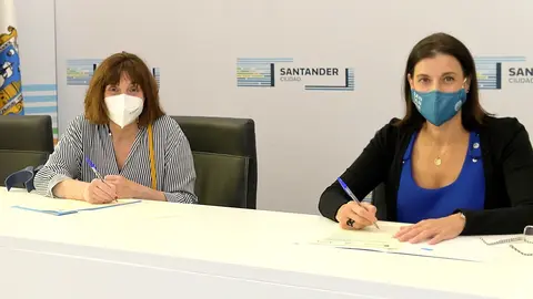 Firma de convenio entre Ayuntamiento de Santander y COCEMFE