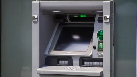 Archivo - Cajero autom&aacute;tico.