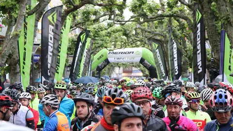 Archivo - Salida de los 10.000 del Soplao de 2018