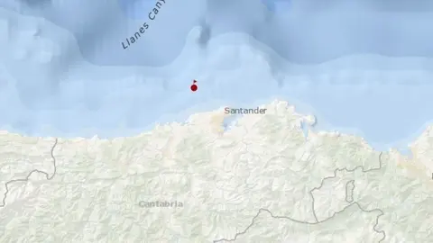 Lugar del suceso del pesquero santo&ntilde;&eacute;s 'Maremi', volcado y hundido en Cabo Mayor (Santander).