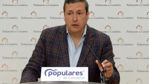 El portavoz del PP en el Parlamento, &Iacute;&ntilde;igo Fern&aacute;ndez