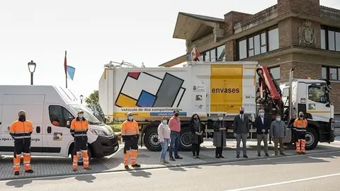 12:30 horas. Plaza de Viares, Suances
El consejero de Desarrollo Rural, Ganader&iacute;a, Pesca, Alimentaci&oacute;n y Medio Ambiente, Guillermo Blanco, presenta el servicio de recogida selectiva que prestar&aacute; MARE en este municipio. A continuaci&oacute;n, en torno a las 13:15 horas, el consejero se desplazar&aacute; hasta la plaza del Ayuntamiento de Polanco para presentar el mismo servicio, que tambi&eacute;n prestar&aacute; MARE en este municipio.
