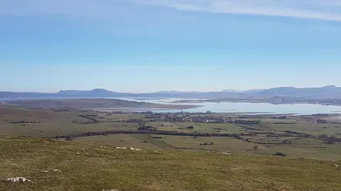 Archivo - Pantano, embalse del Ebro