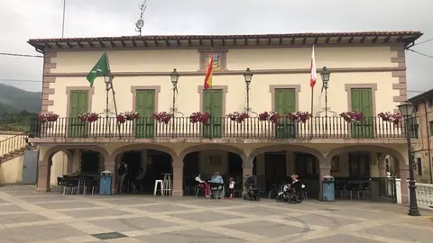 Imagen del edificio desde la plaza.
