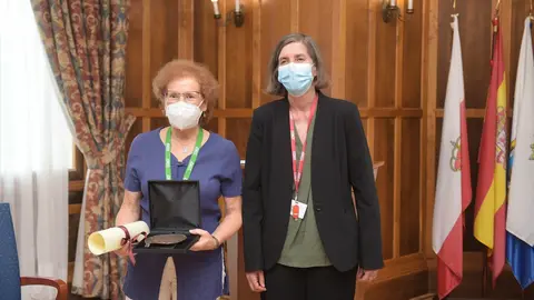 La vir&oacute;loga e investigadora cient&iacute;fica Margarita del Val recibe la Medalla de Honor a los Valores Sociales de la UIMP.