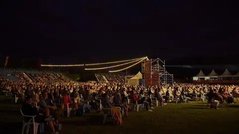 J1 - MARTITA DE GRANÁ - EL REY LAGARTÓN (14)